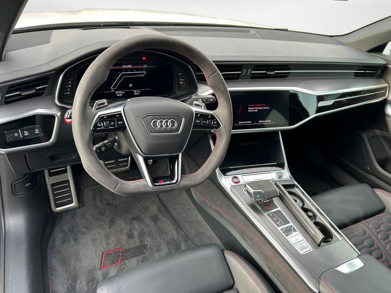 Audi RS6 Avant 4.0 TFSI quattro tiptronic Anhängevor.