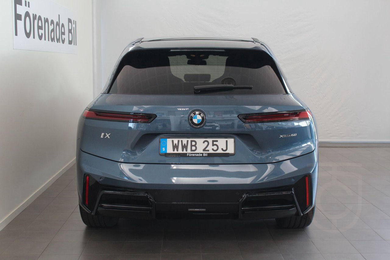 BMW iX xDrive60 M Sport