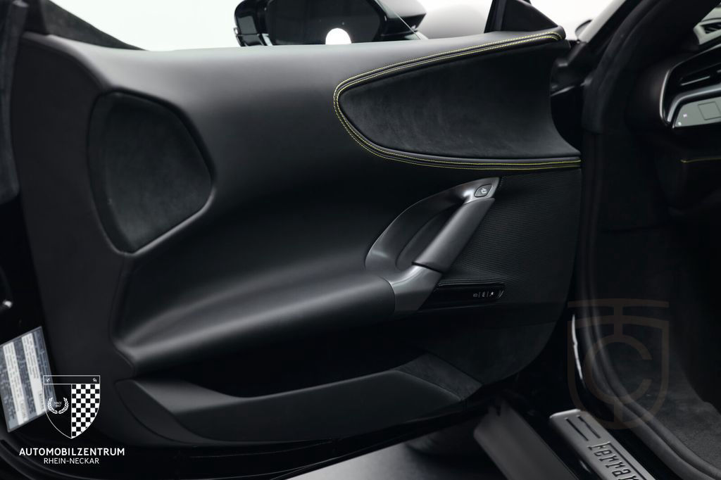 Ferrari SF90 Stradale RacingSeats/Carbon-LED/Liftsystem