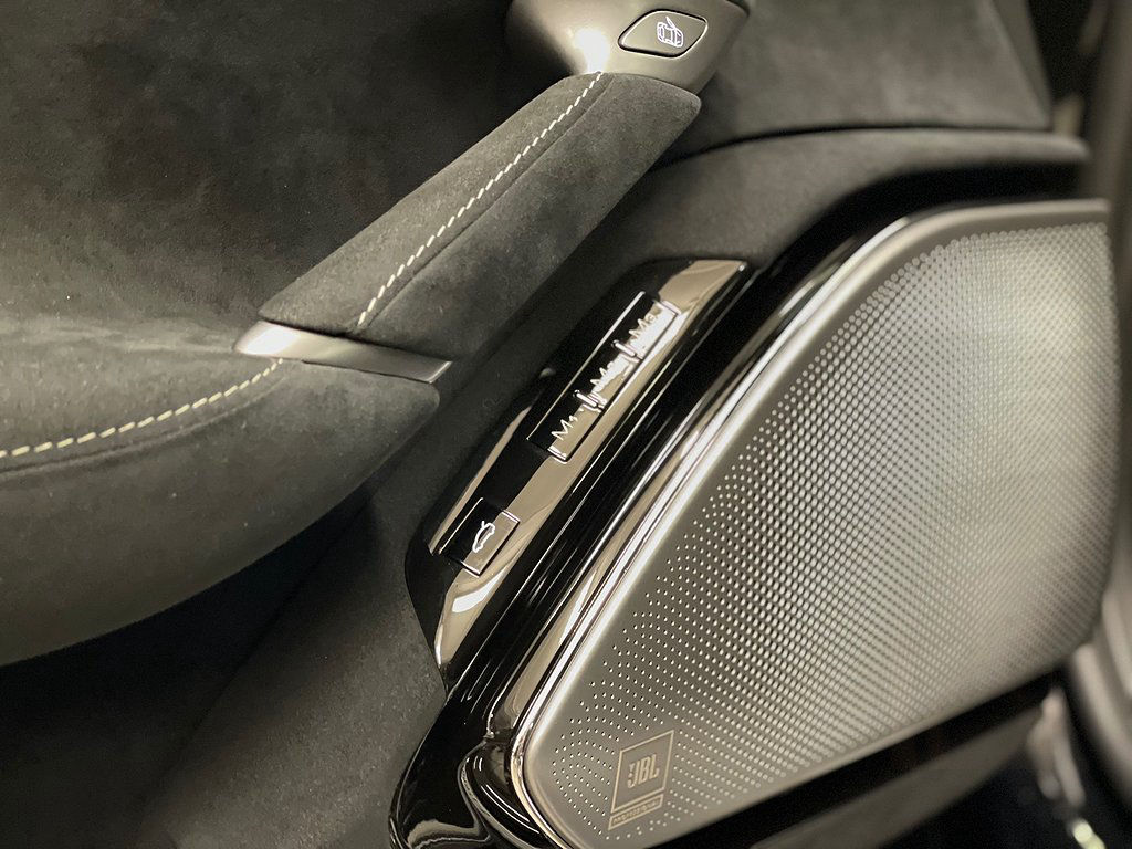 Ferrari Roma 3.9 V8 DCT 620hk 2021 Kolfiber Sv-såld MOMSBIL