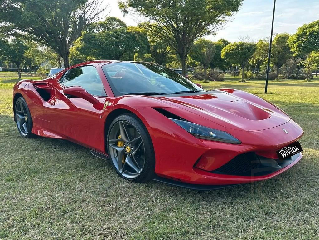Ferrari F8 Spider Rosso Corsa~Sollevatore~Lift~360°~