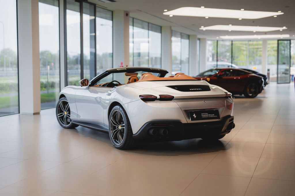 Ferrari Roma 3.9 T V8 Spider DCT