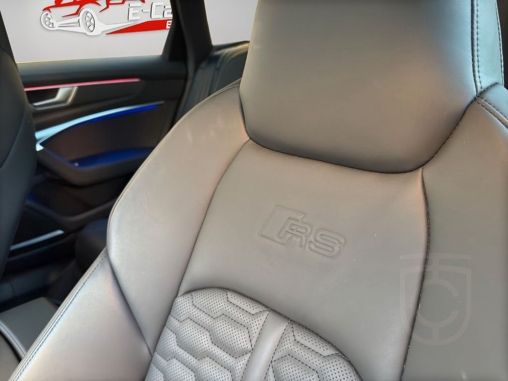 Audi RS6 Avant 4.0 TFSI*QUATTRO*PANO*HEADUP*CARBON*
