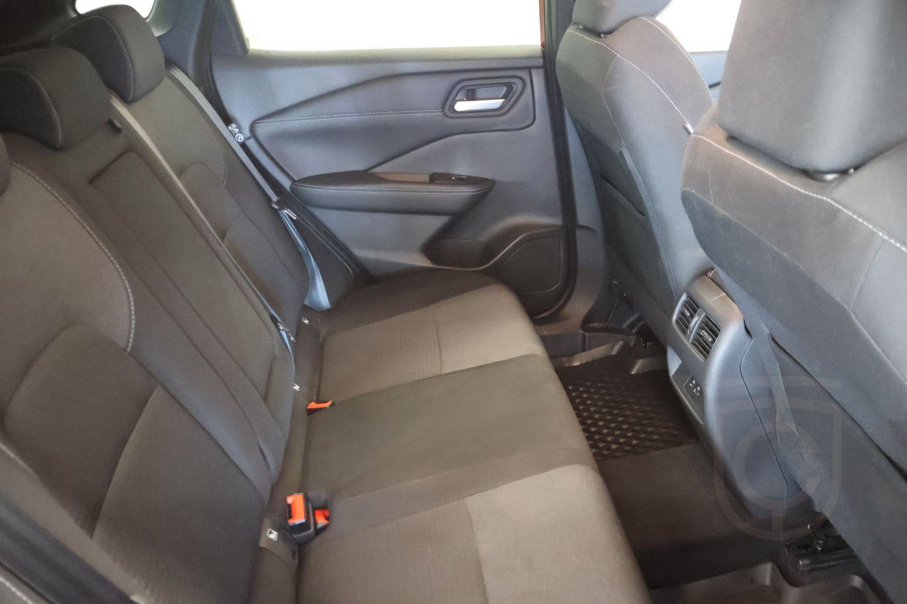 Nissan Qashqai 1.3 DIG-T XTRONIC-CVT N-Connecta