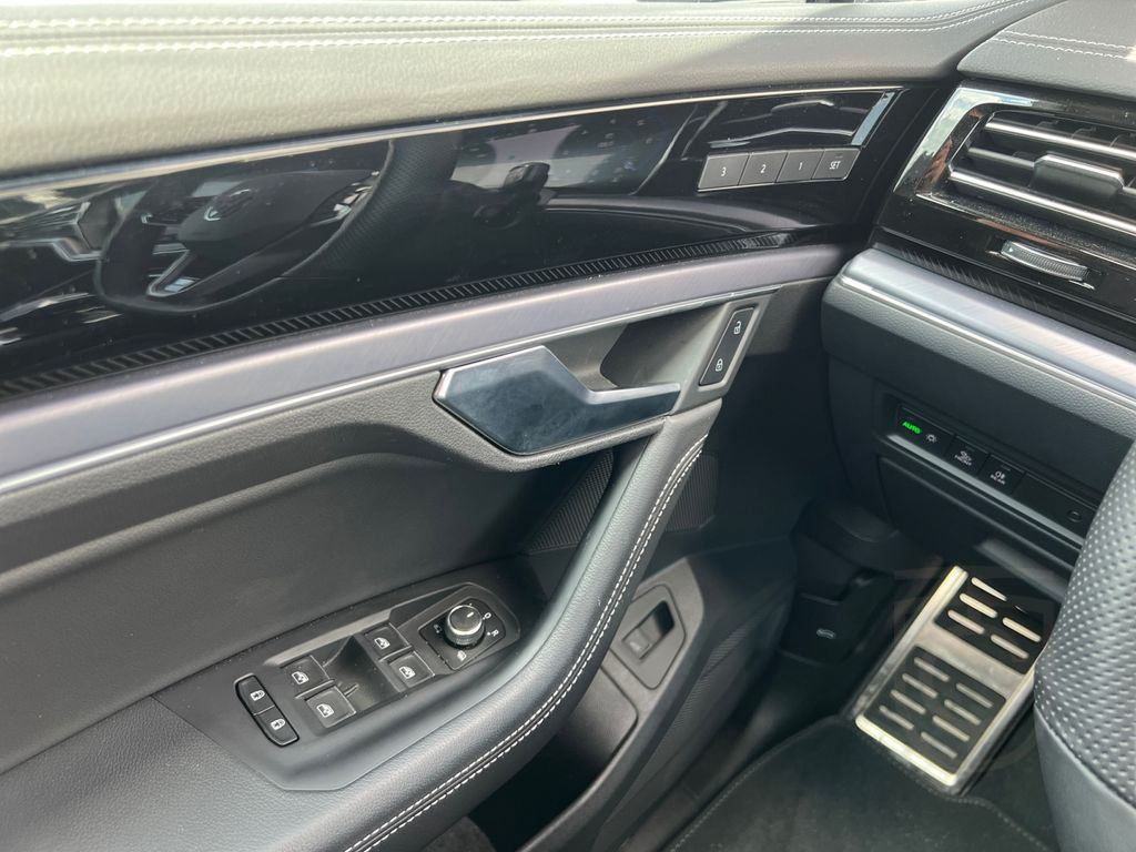 Volkswagen Touareg R-Line 3.0 V6 TDI R-Line 4Motion Tiptron