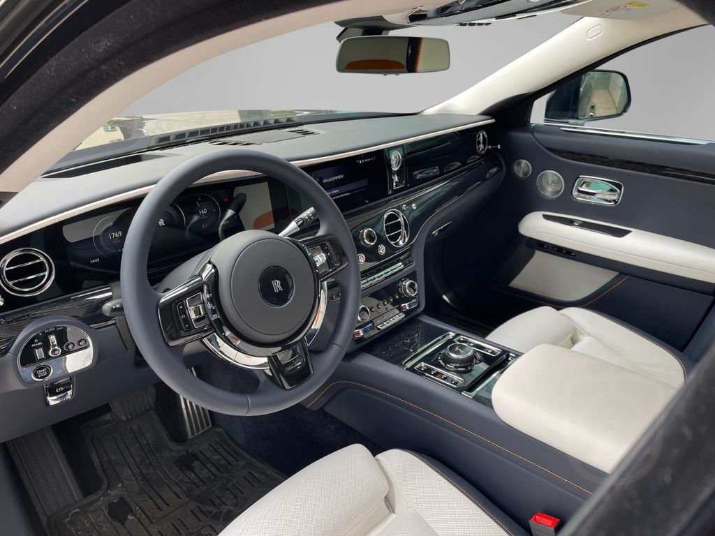 Rolls-Royce Ghost II - Bespoke/Gold SOE