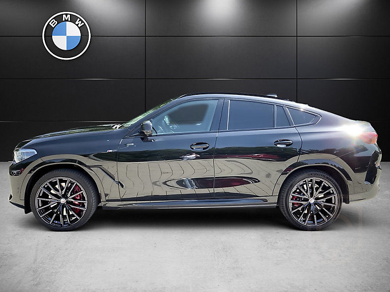 BMW X6 M50i