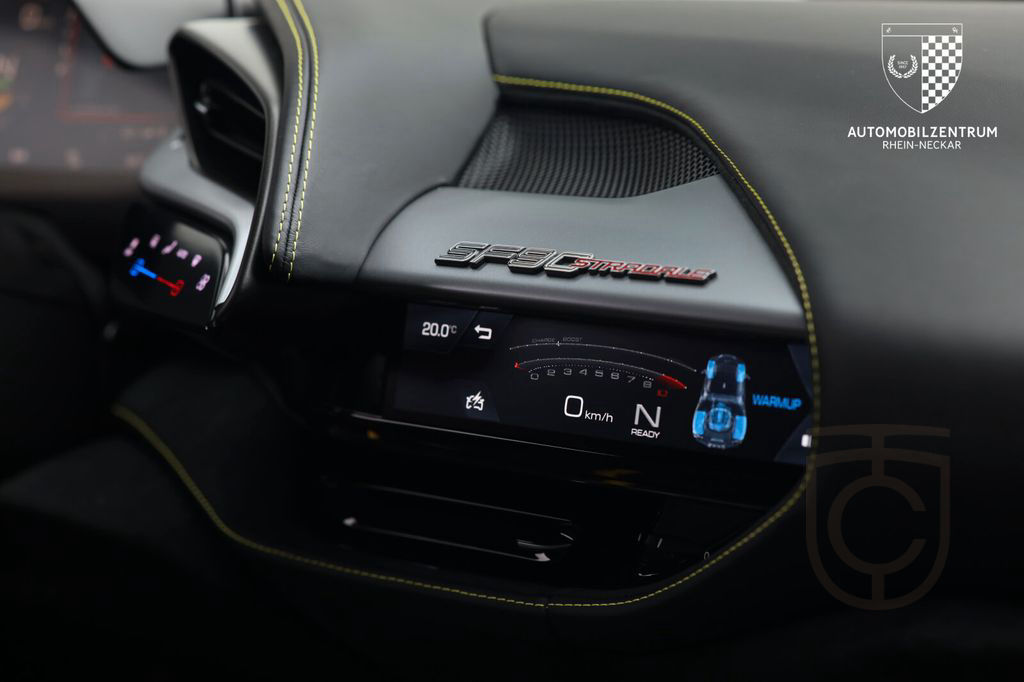 Ferrari SF90 Stradale RacingSeats/Carbon-LED/Liftsystem