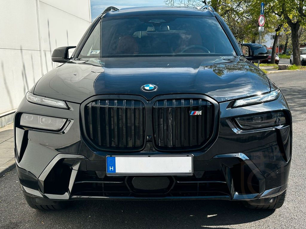 BMW X7 M60i