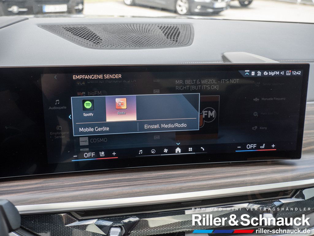 BMW X5 xDrive 30d M-Sport AHK STANDHZ LED PANO 360°