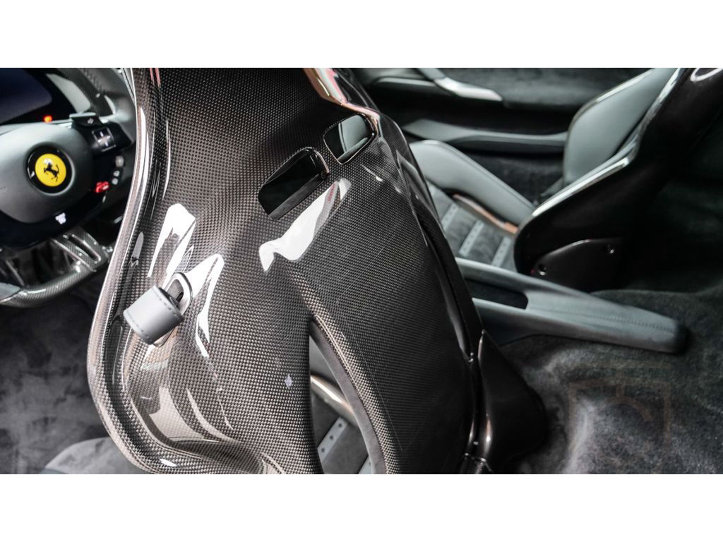 Ferrari 296 GTB *Lift*Carbon*LED*CarPlay*Racingseats*1Hd