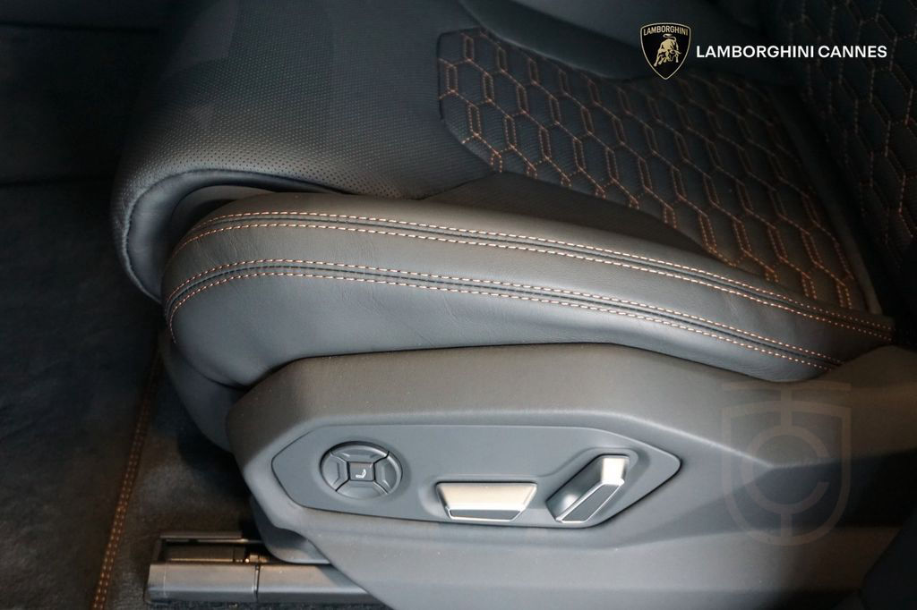 Lamborghini Urus S - 666 hp - Carbon / Akrapovic - VAT