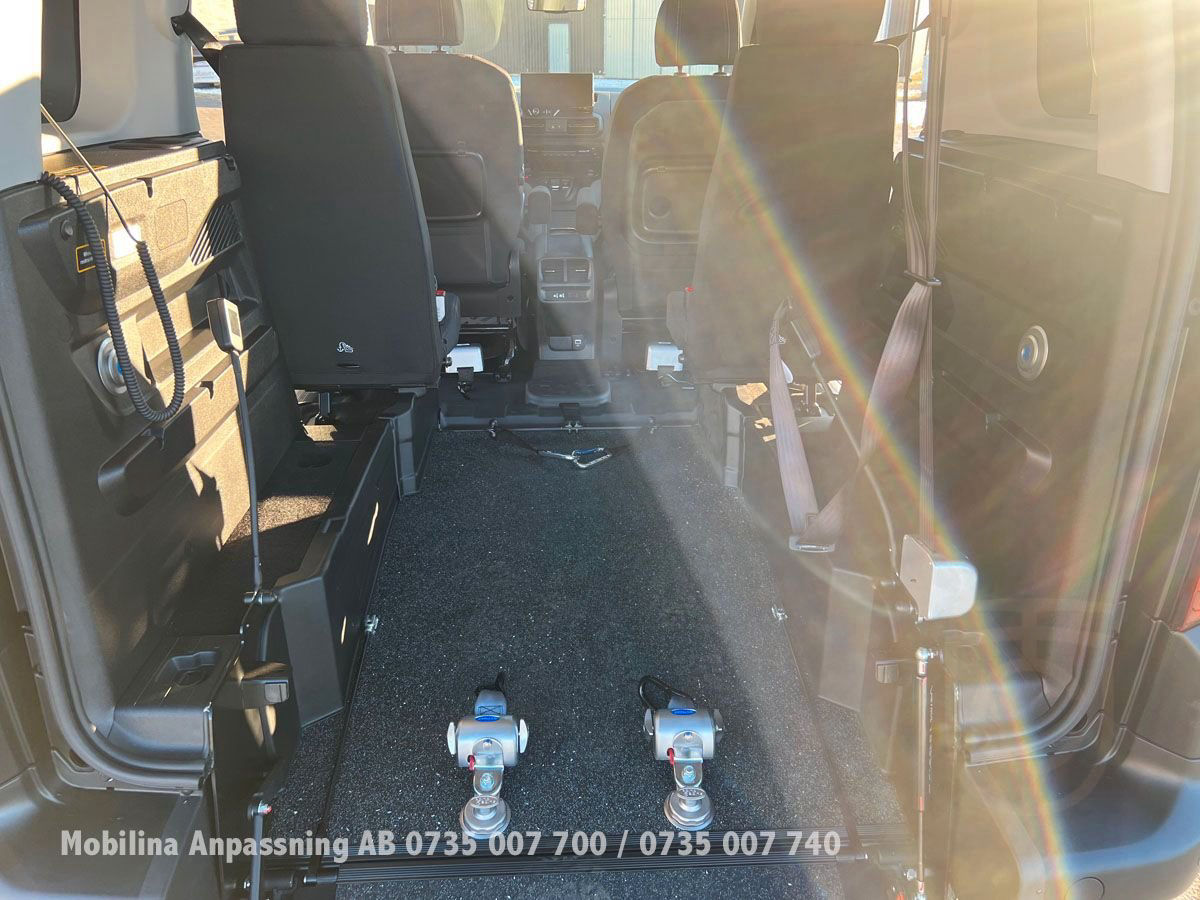 Peugeot Rifter Handikappanpassad Rullstolsbil