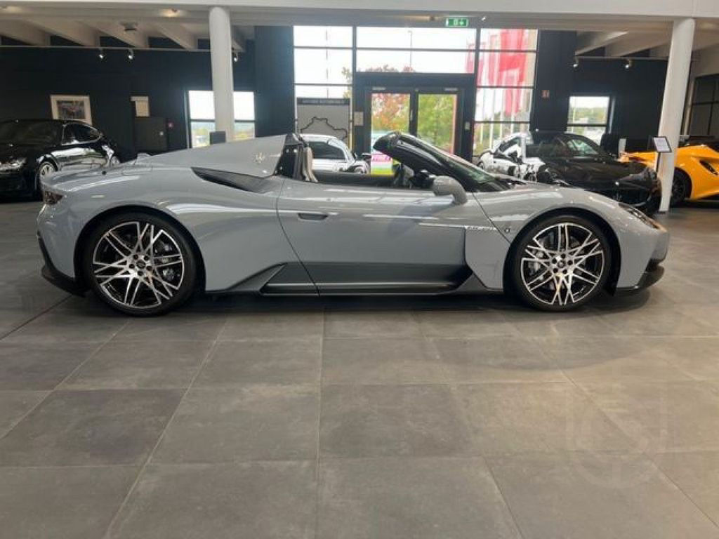 Maserati MC20 cielo LIFT CARBON -Köln Navi LED