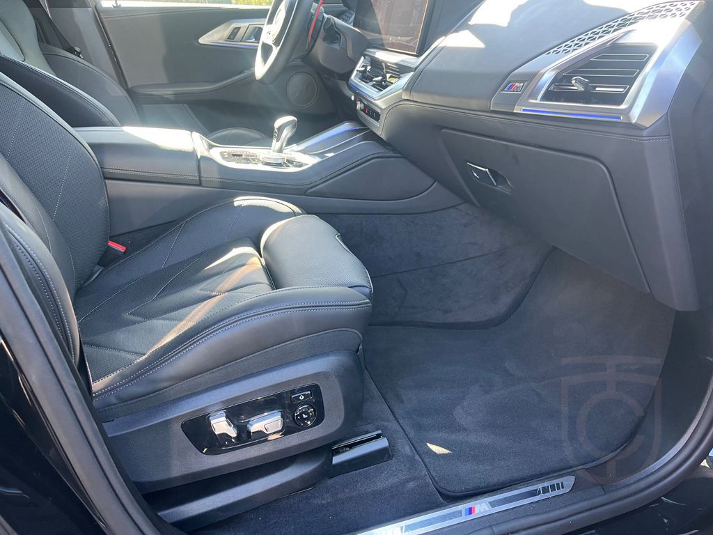 BMW XM Baureihe XM 50 e 23 Zoll Shadowl Sportabgas