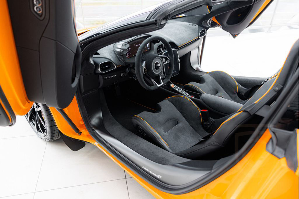McLaren Artura Spider 3.0 V6 Plug-In | Performance | Car