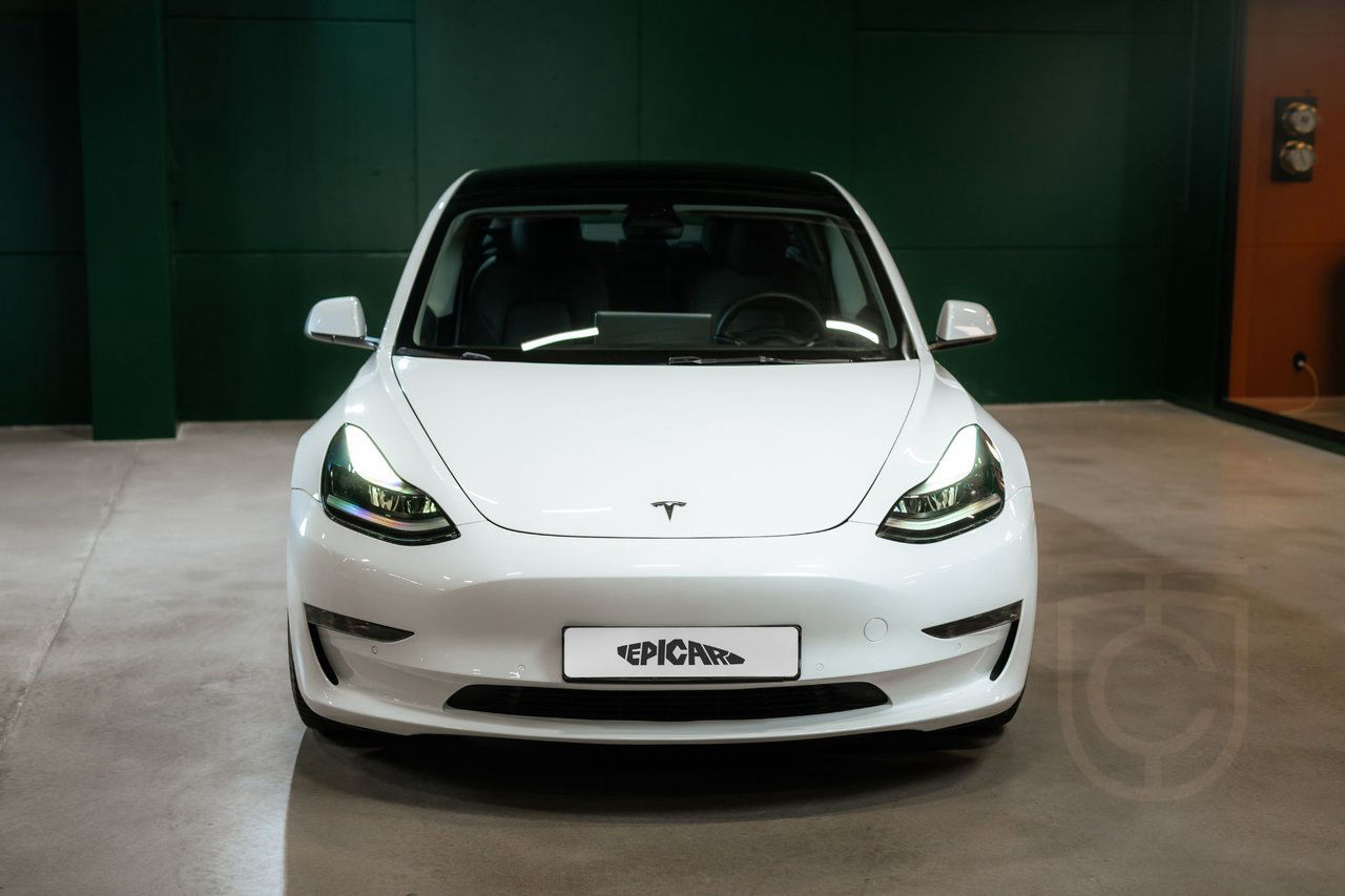 Tesla Model 3 Performance