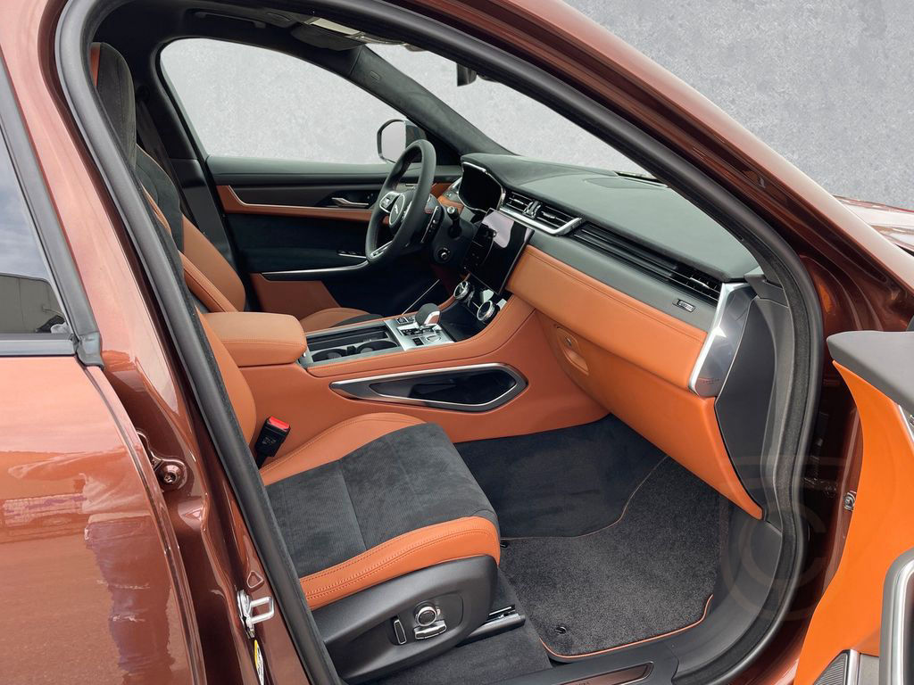 Jaguar F-Pace P550 SVR Spiced Copper Edition AHK ACC SD