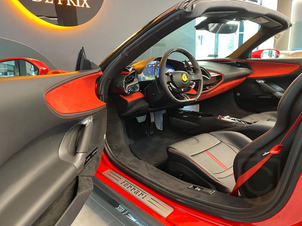 Ferrari SF90 Spider*Lift*Carbon*