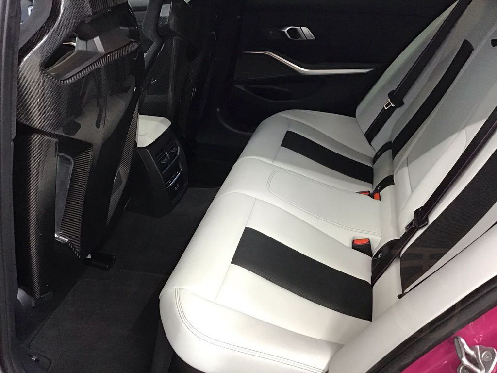 BMW M3 Competition M xDrive Tour. CarbonSchalensitze