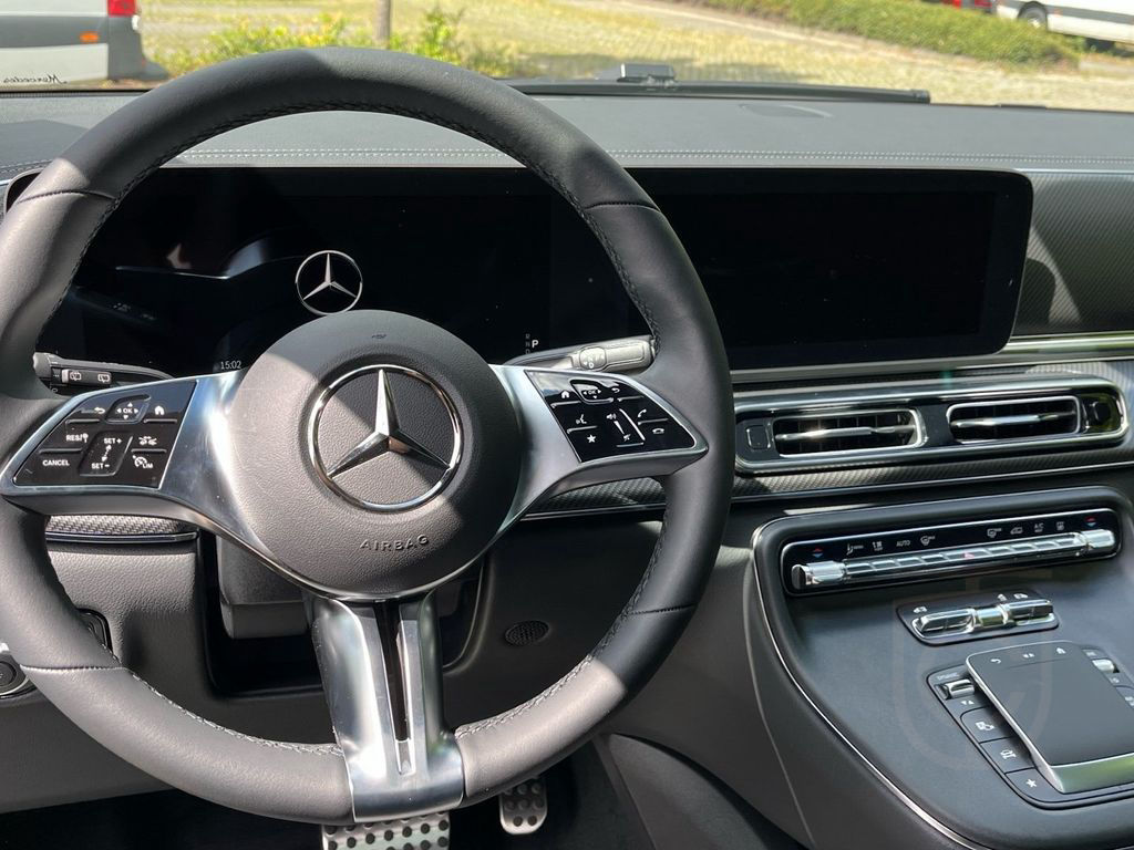 Mercedes-Benz V 300 d Avantgarde 4x4 lang AMG AIRMATIC Pano 9G
