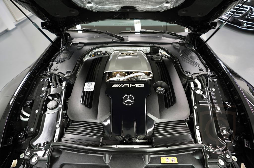 Mercedes-Benz AMG GT 4Matic+! V8 - Biturbo ! 2 TÜREN/DOORS !