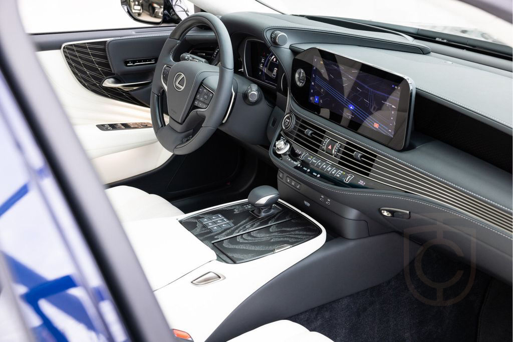 Lexus LS 500 500h AWD President Line | Ottoman seat |