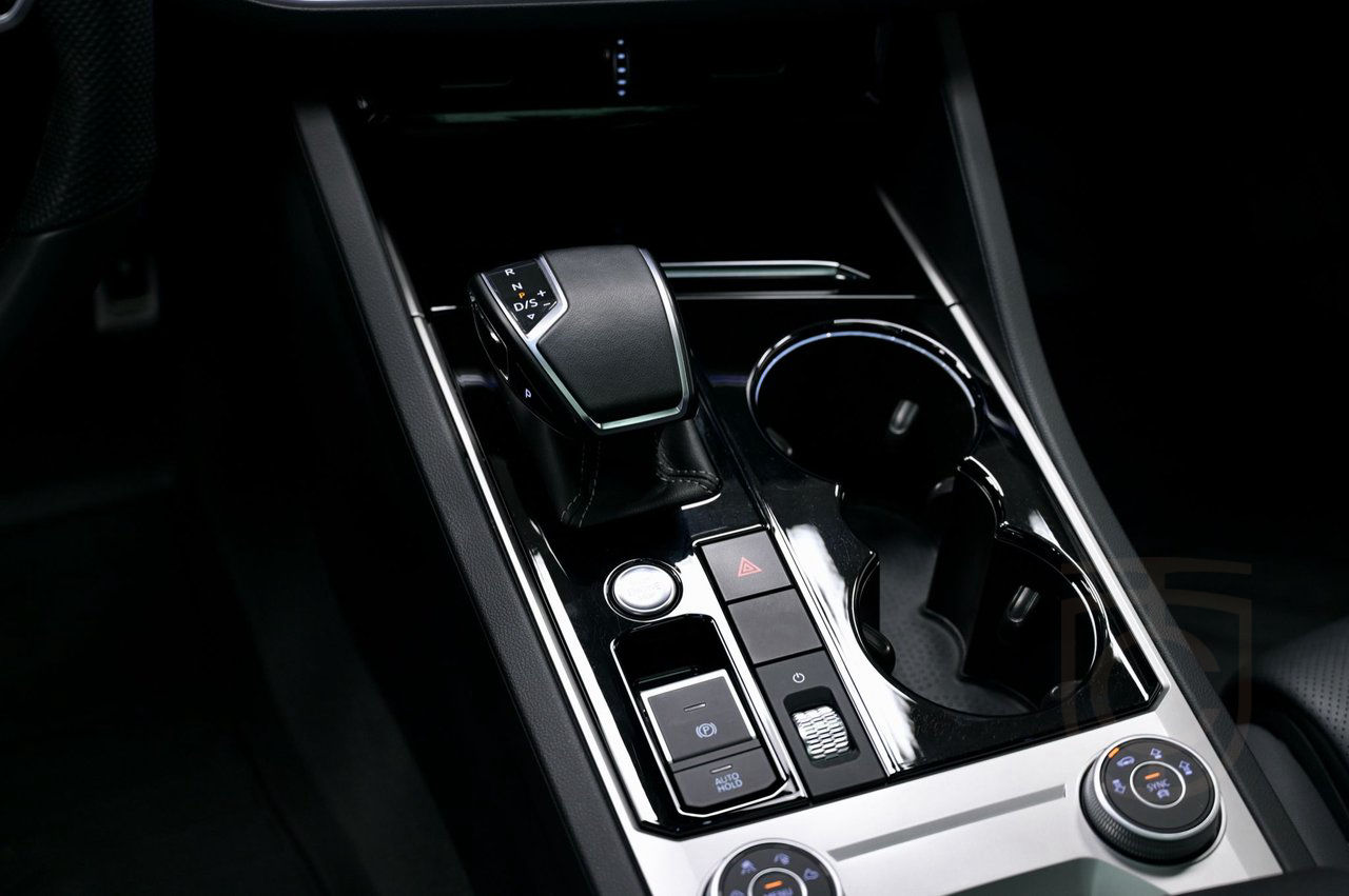 Volkswagen Touareg R eHybrid 3.0 V6 TSI 4M