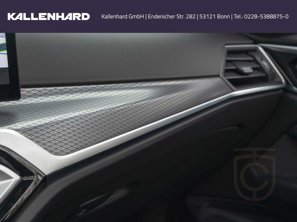 BMW M4 xDrive Competition Cabrio-Widescreen-DrivingA