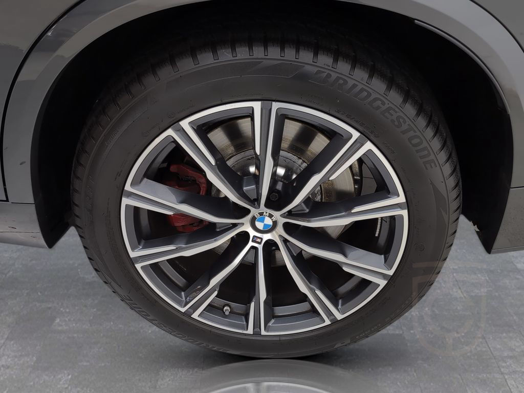 BMW X5 M60i xDrive M Sport Standheizung Massage AHK