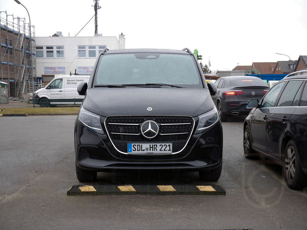 Mercedes-Benz V 300 STYLE Lang Abstandstemp. Pano Navi SHD Kam