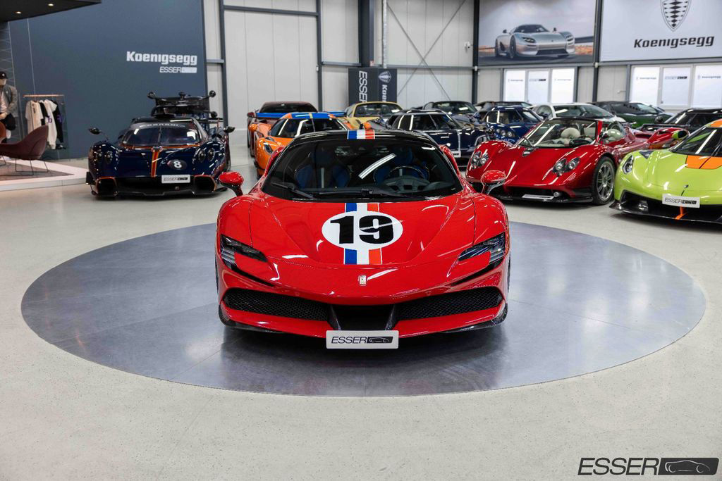 Ferrari SF90 Stradale | Hommage to 250 GTO Le Mans