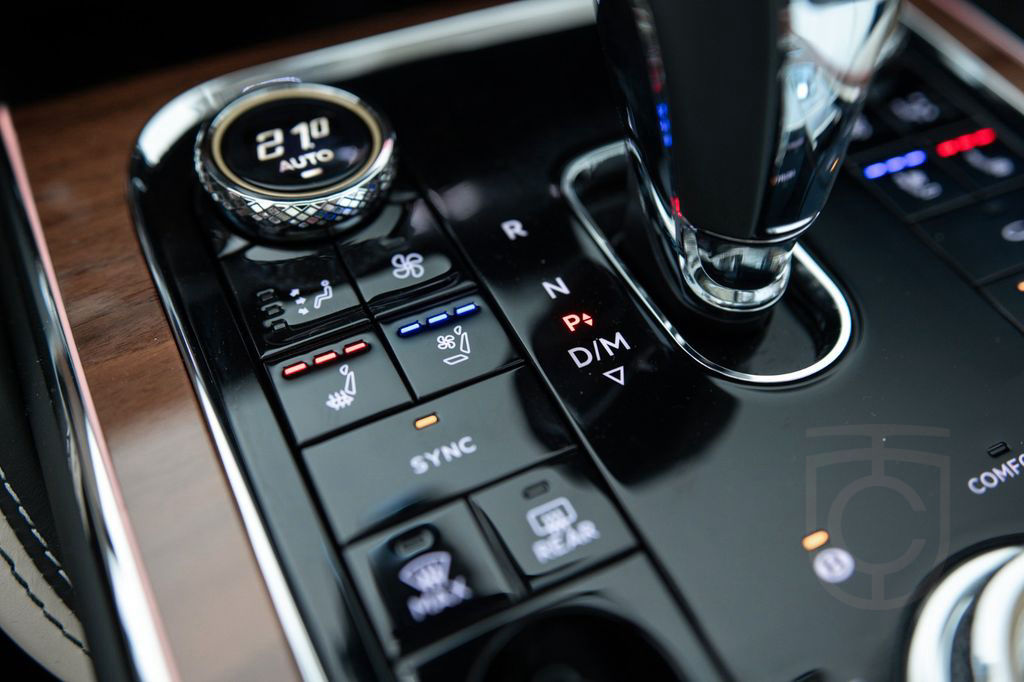 Bentley Flying Spur Azure Hybrid