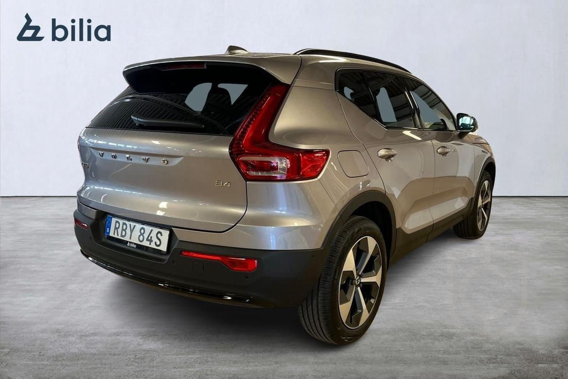 Volvo XC40 B4 FWD Bensin Plus Dark