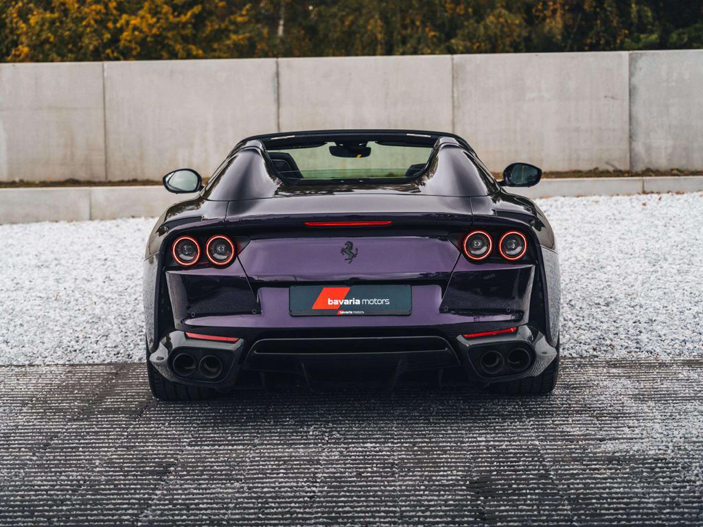 Ferrari 812 GTS Atelier/ Viola Hong Kong / Carbon / VAT