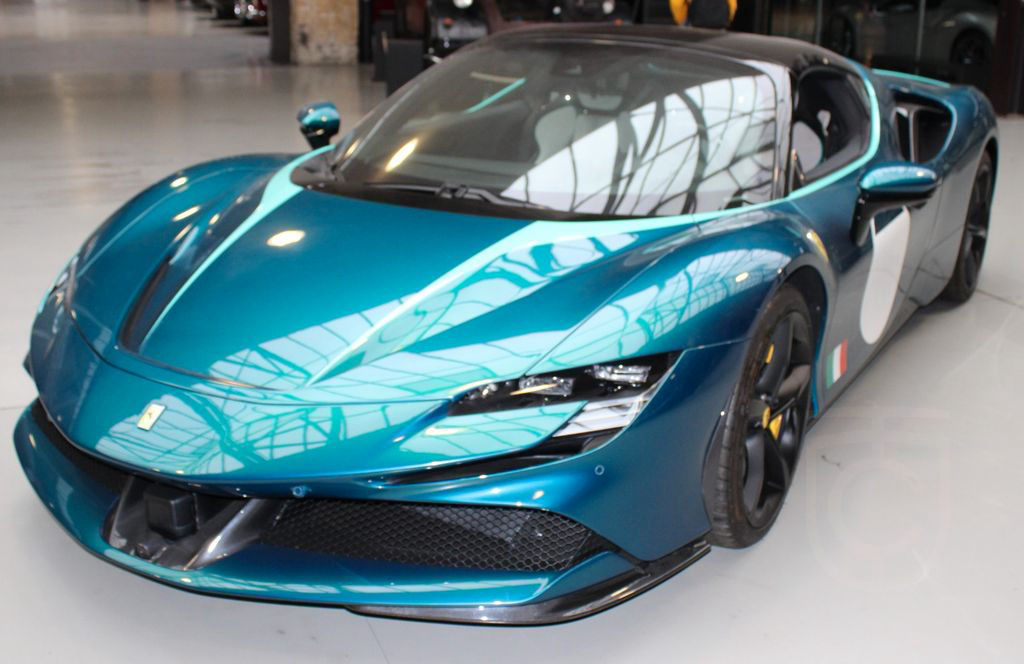 Ferrari SF90 10th Anniversary Cavalcade-Edition