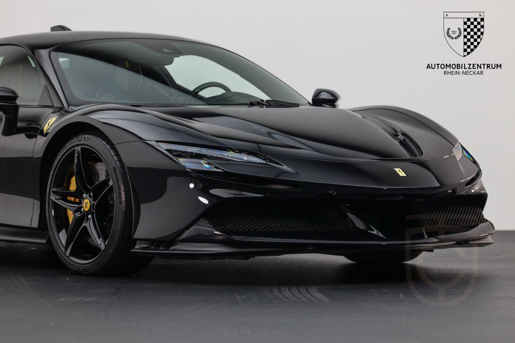 Ferrari SF90 Stradale RacingSeats/Carbon-LED/Liftsystem