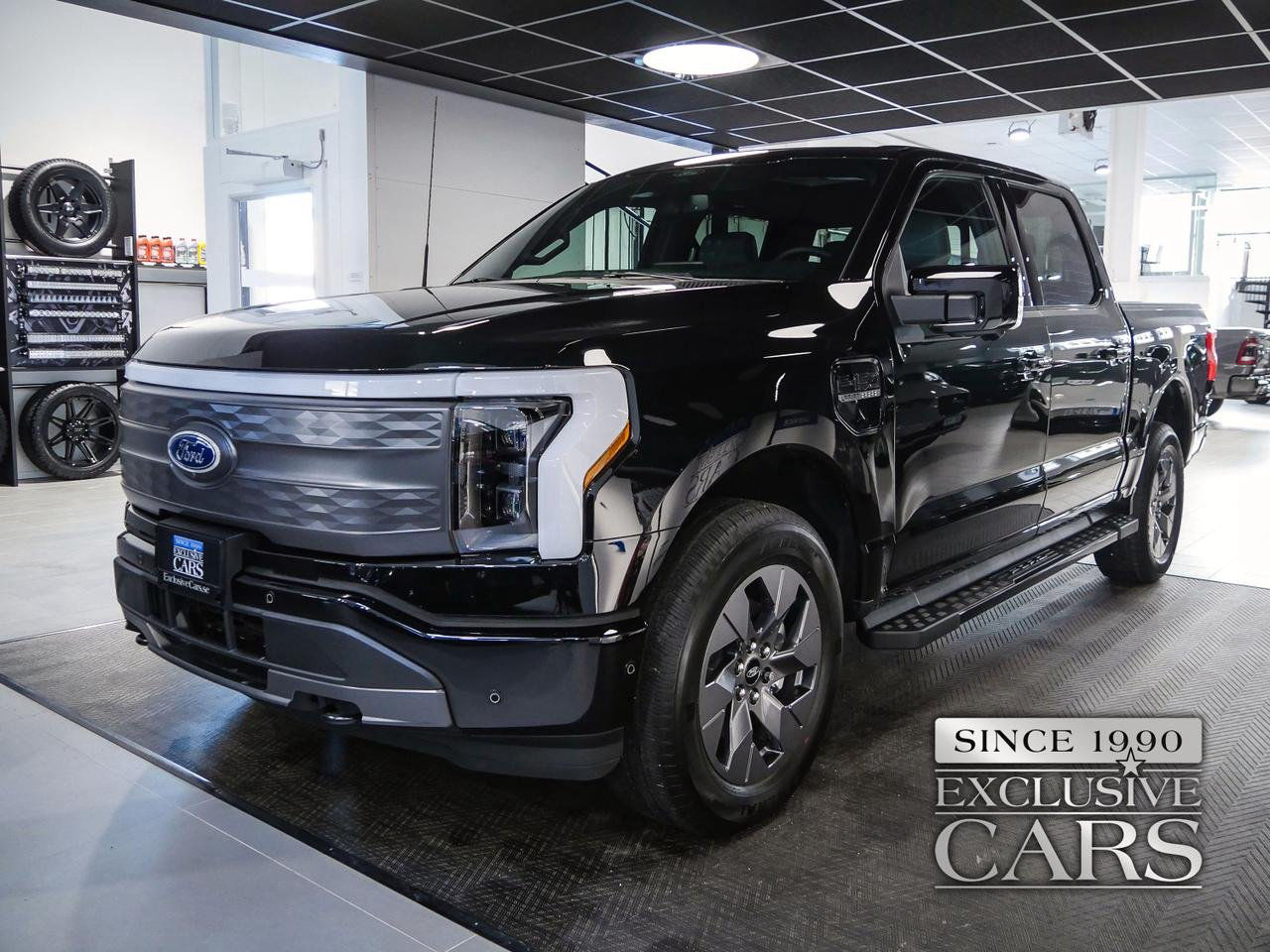 Ford F-150 F150 Lightning Lariat Extended Range