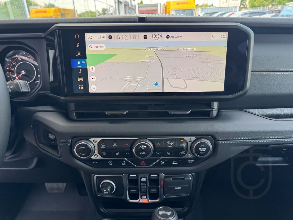 Jeep Wrangler 2.0 Unlim. Sahara Umbau Hoch + Breit SK