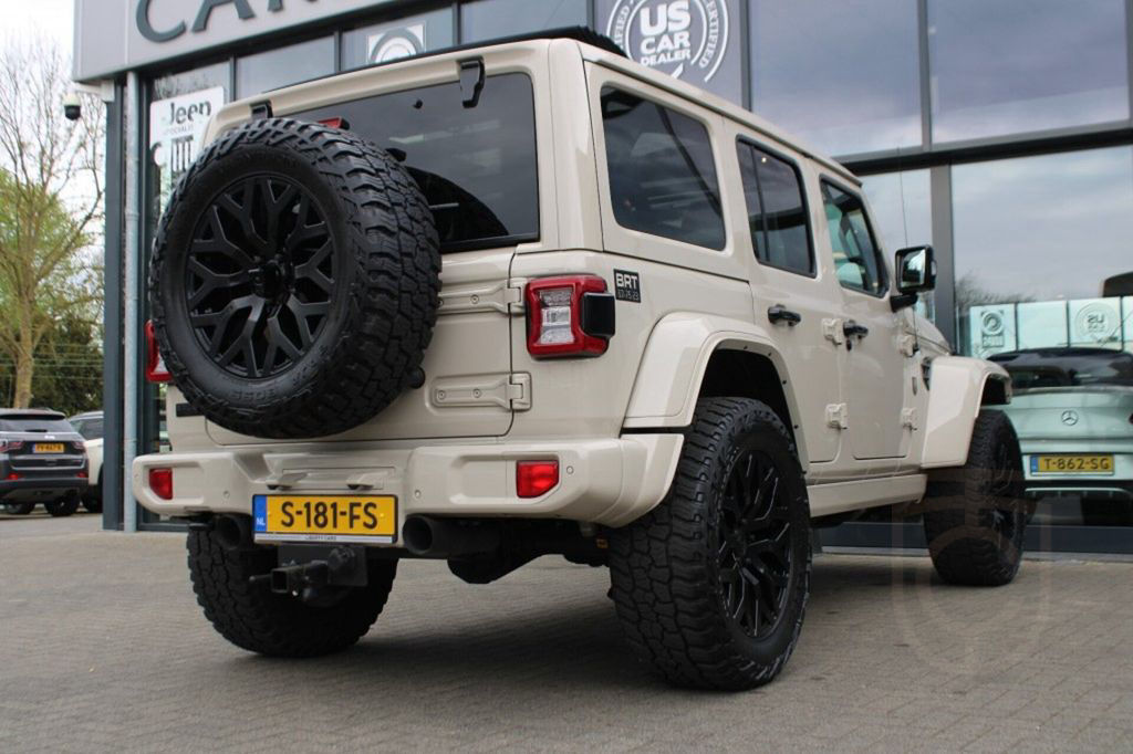 Jeep Wrangler BRUTE 4XE 380 PK SAHARA / Sky One Touch