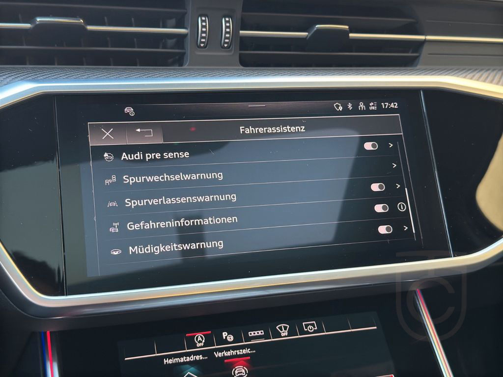 Audi RS6 Avant 4.0 TFSI*QUATTRO*PANO*HEADUP*CARBON*