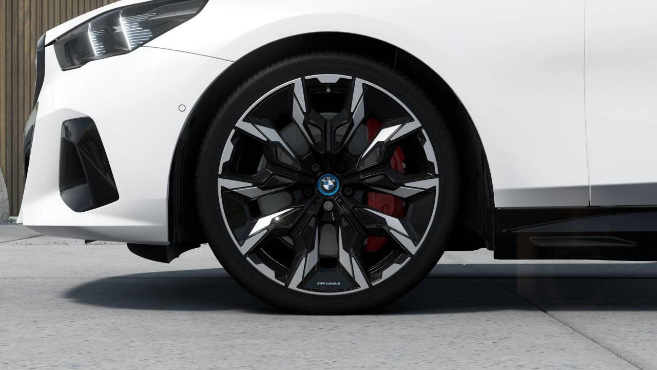 BMW i5 M60 xDrive Innovation Launch Edition M Sport Pro Pano