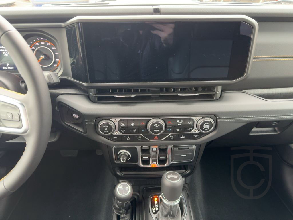 Jeep Wrangler Sahara 2.0l T-GDI 272PS SkyOneTouch