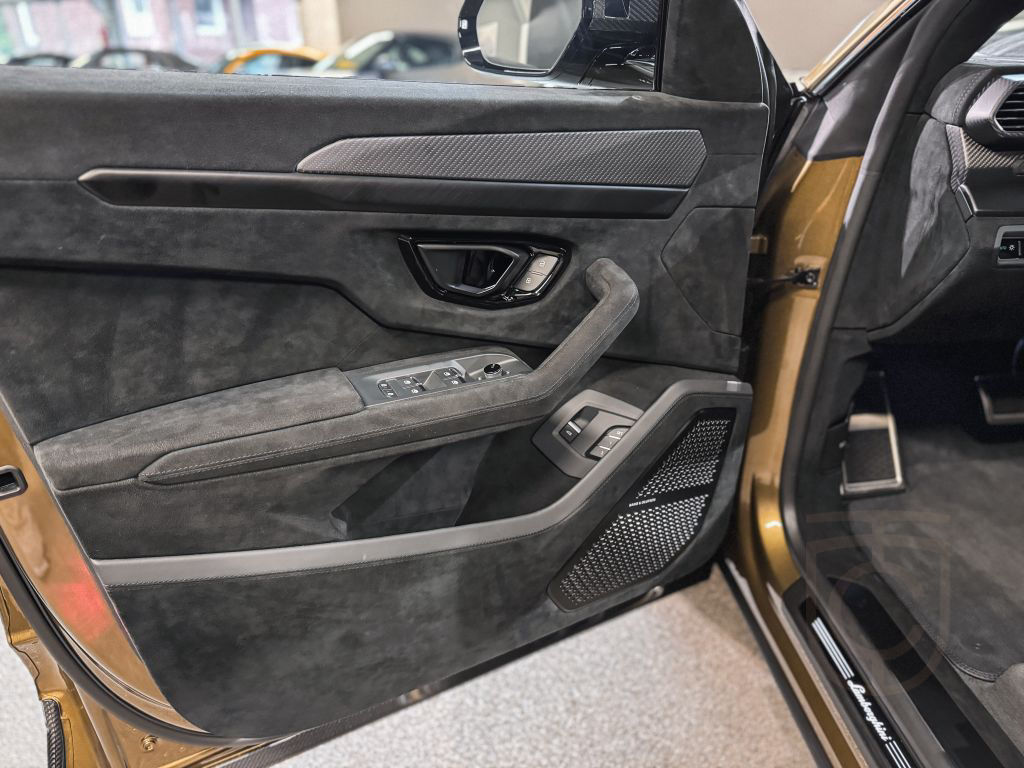 Lamborghini Urus Performante