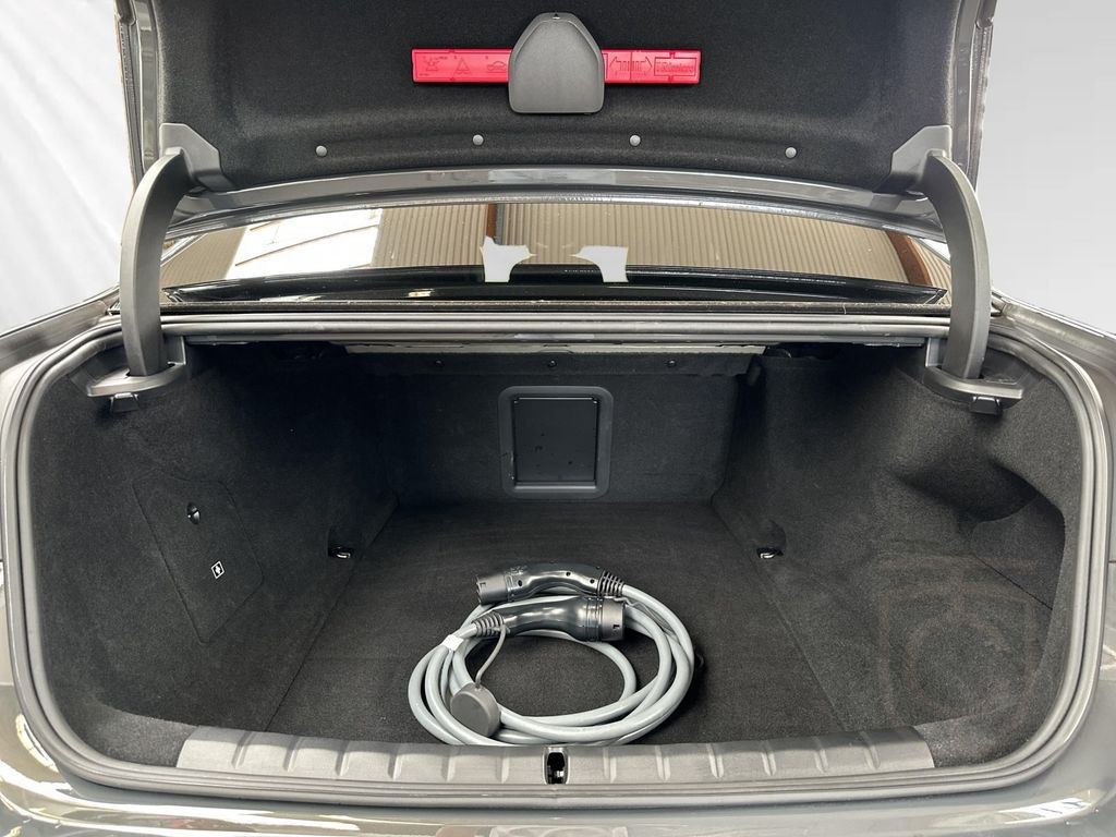 BMW i7 xDrive60 M Sport Pro|SkyLounge|AHK|Massage