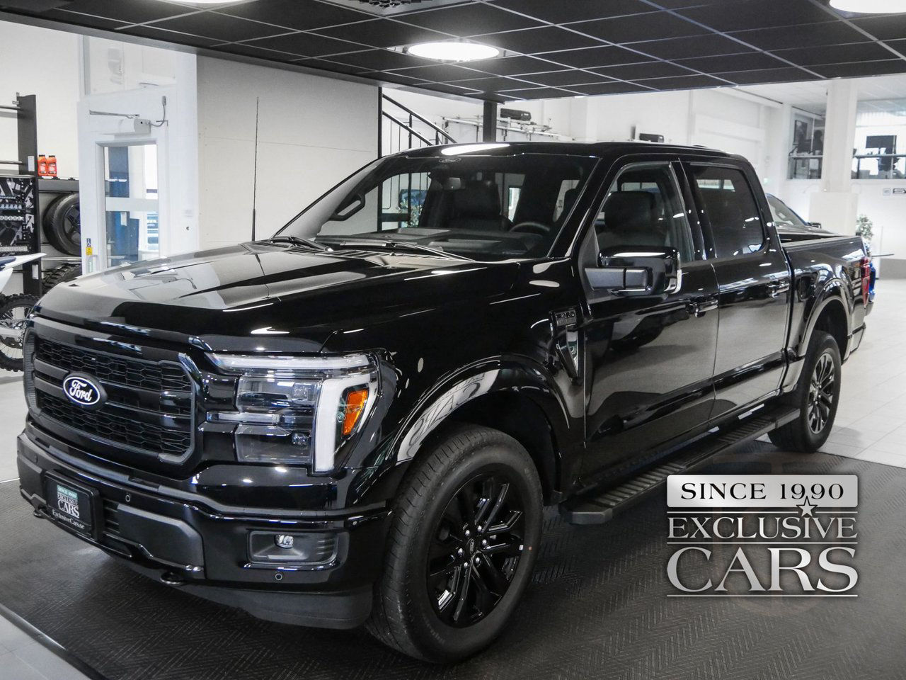 Ford F-150 Lariat BLACK APPERANCE V6 POWERBOOST HYBRID 772NM