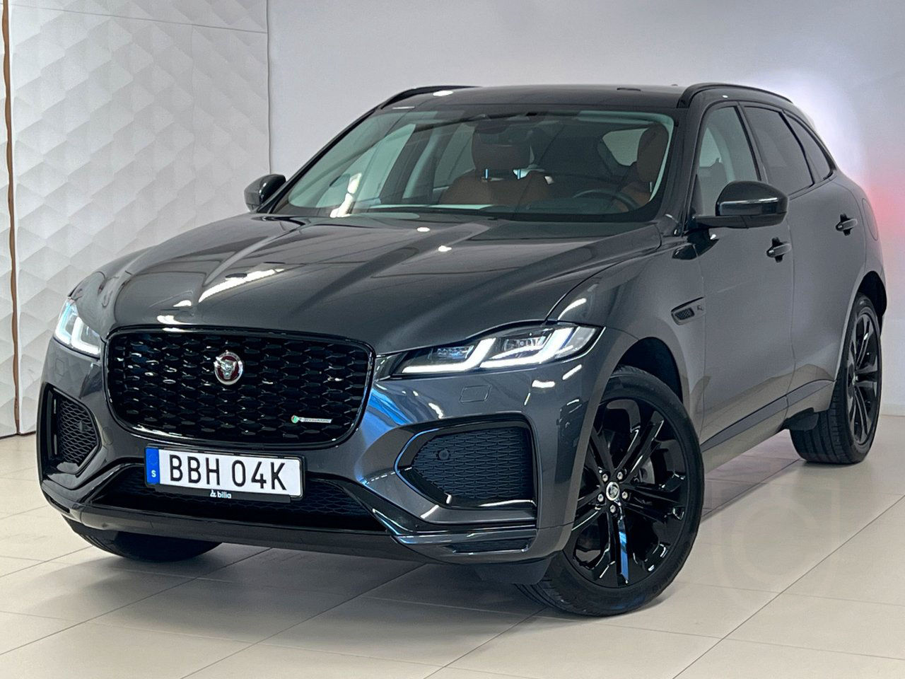 Jaguar F-Pace P400e