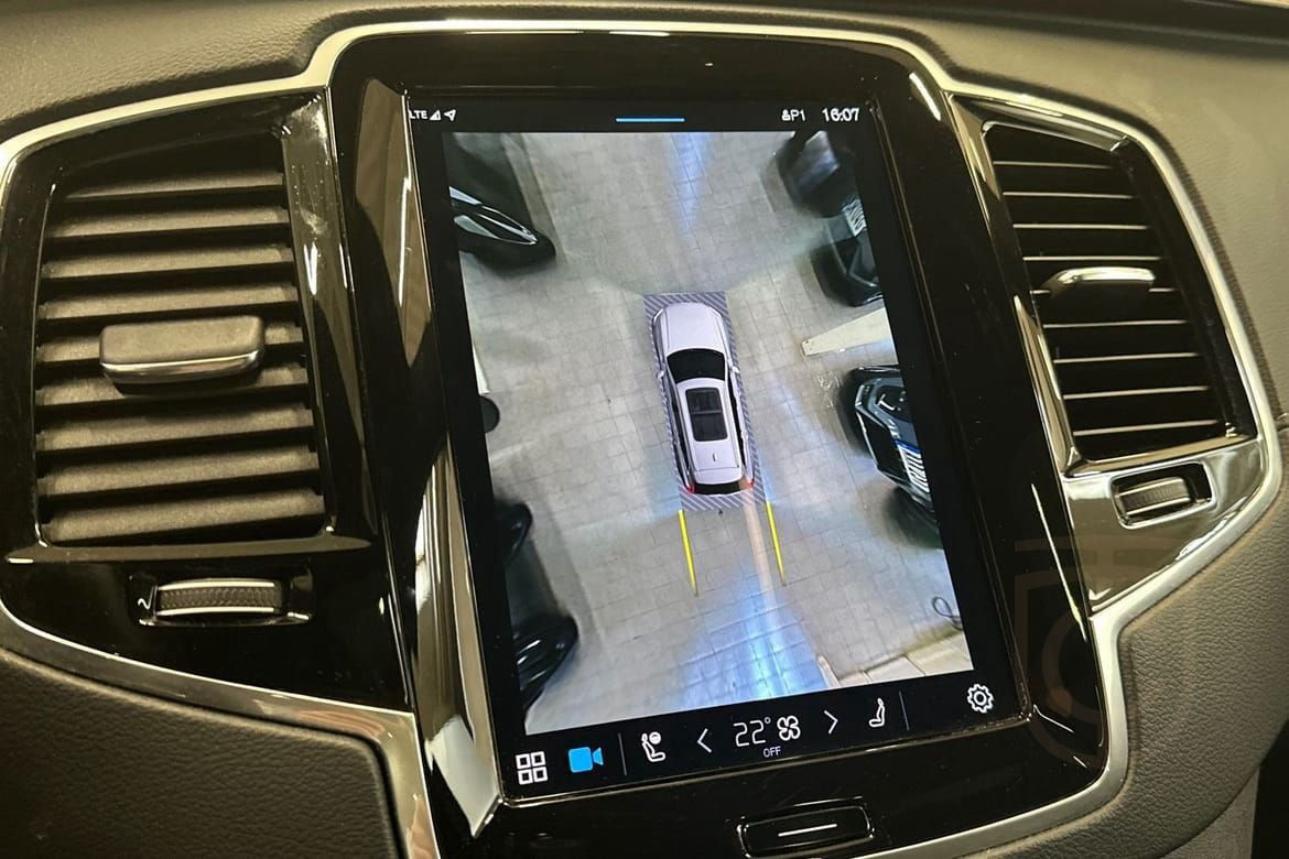 Volvo XC90 Recharge T8 Ultimate Dark Edition.