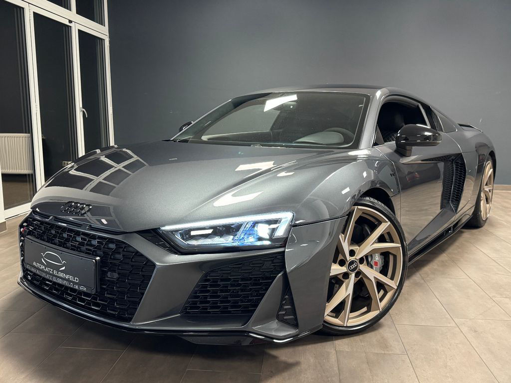 Audi R8 5.2 FSI V10 Quattro Performace EVO / CARBON