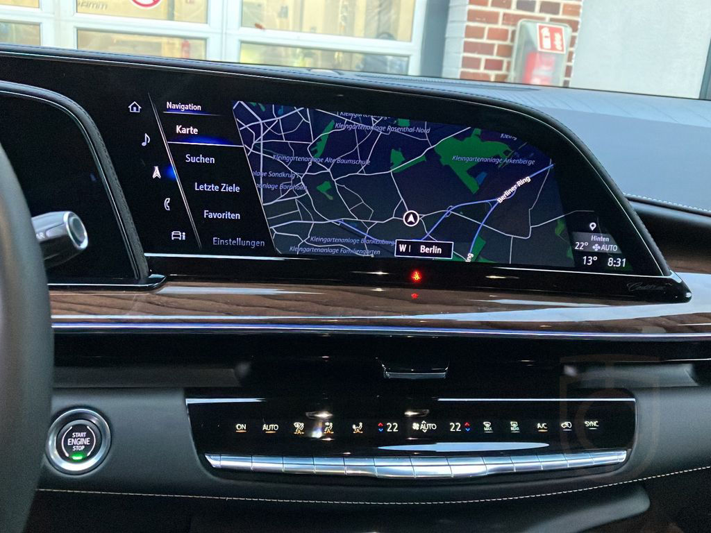 Cadillac Escalade Sport Platinum AWD *Voll*